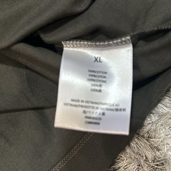 ESSENTIALS L/S TEE BRAND NEW - Picture 4 of 4